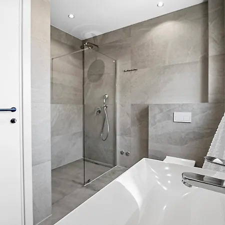 Odak Willa Podstrana