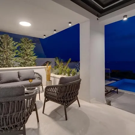 Odak Willa Podstrana