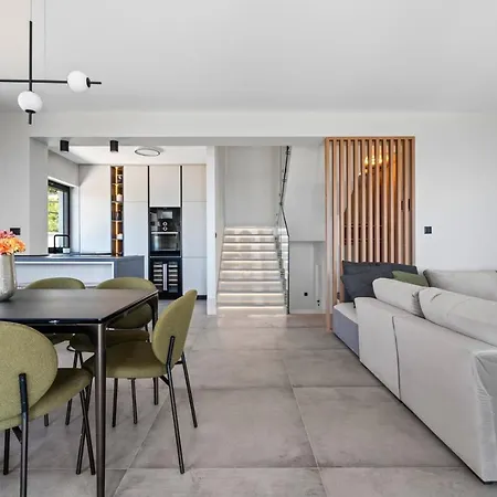 Odak Willa Podstrana