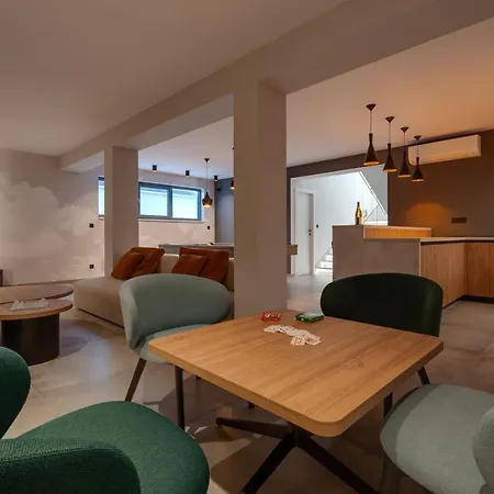 Odak Willa Podstrana